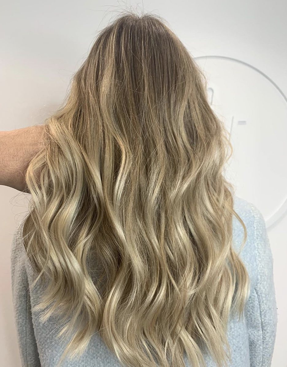 como-mantener-mechas-balayage-lucelas-vibrantes-por-mas-tiempo